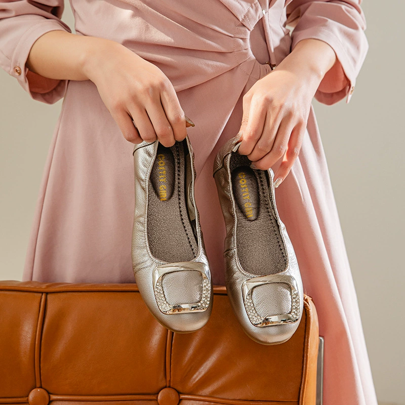 Источник производителя Кожаные бобовые ботинки Женская мягкая подошва 2025 новая мама плоская обувь