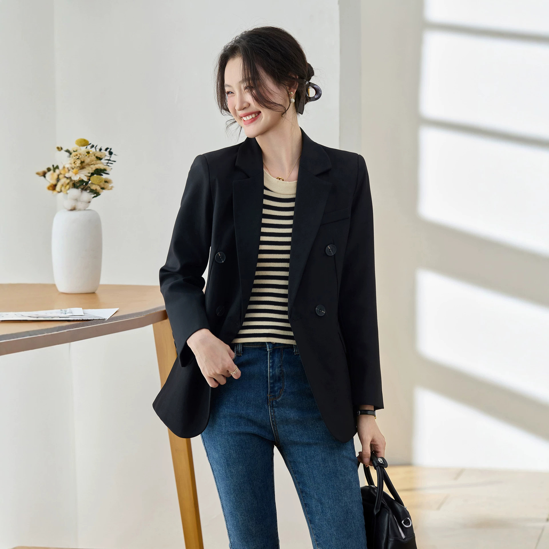Women's Black Blazer, 2026 New Style, High-End Elegance, Casual Fit, Petite Figure, Spring and Autumn