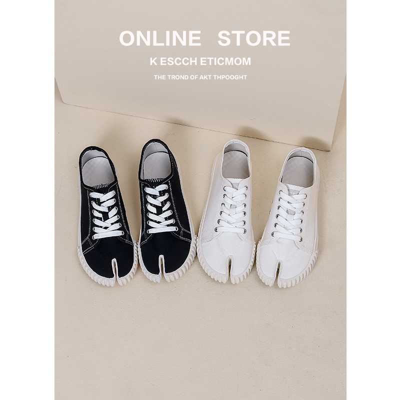 Chanel style split toe biscuit shoes 2023 Spring and Autumn New lace-up flat casual canvas shoes women's Pig shoes