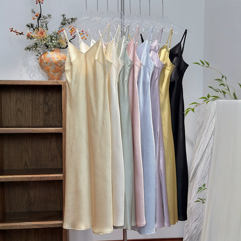 French-Style Imitation Acetate V-Neck Suspender Dress for Women, New Summer Model, Slim Fit, Elegant Satin Texture Long Dress
