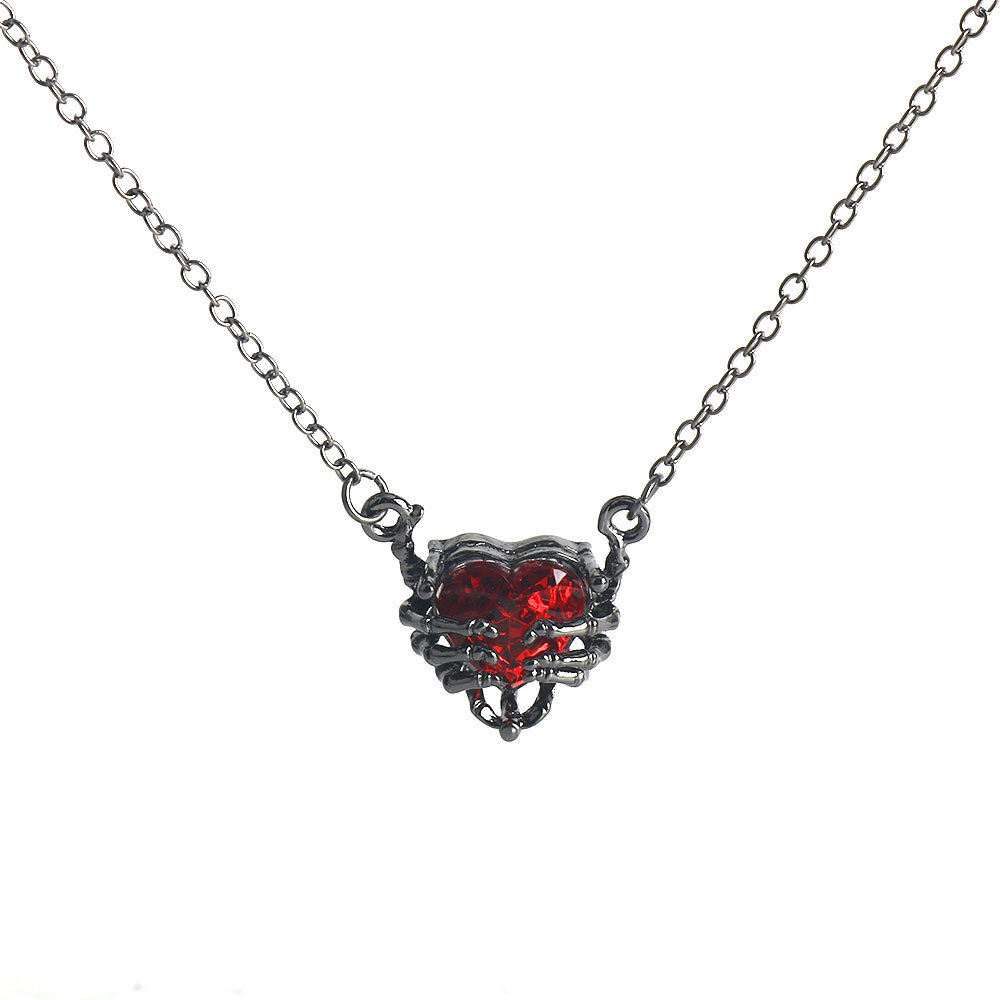 retro fashionable brand necklace
