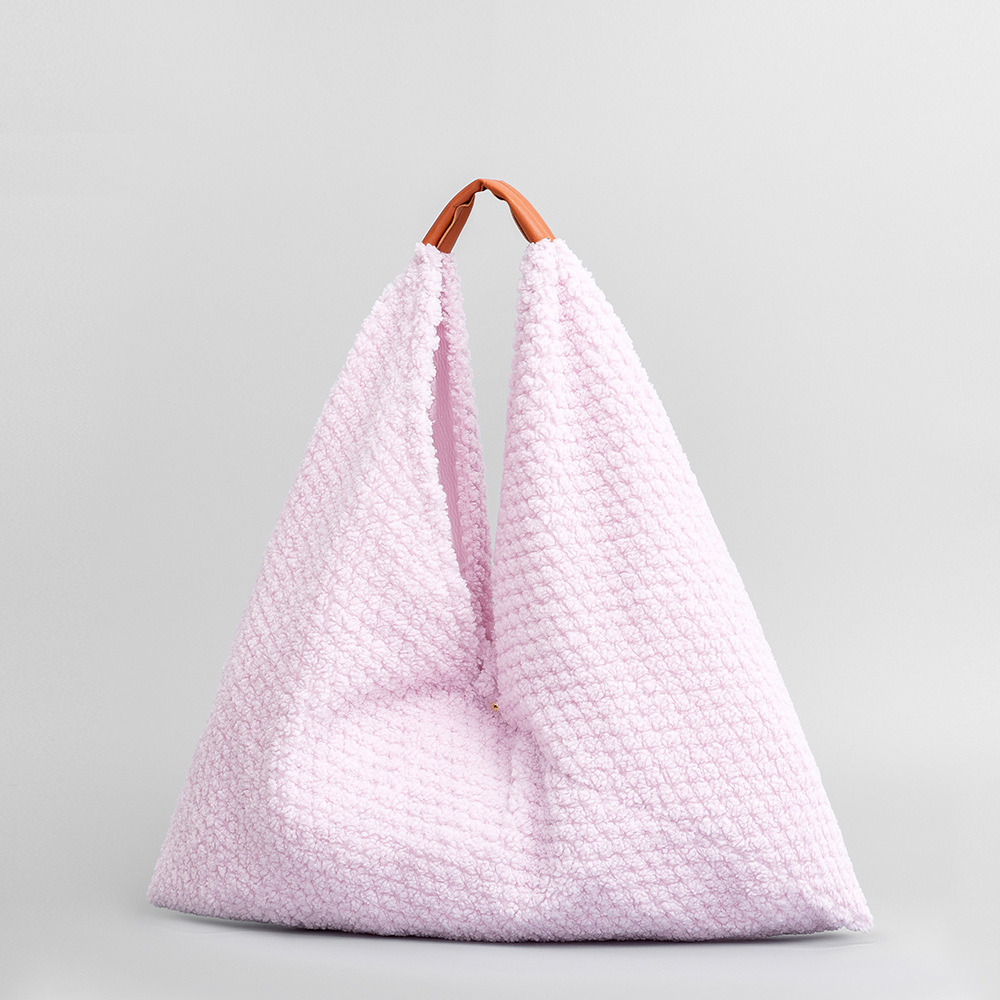 Nouveau sac de boulette triangulaire en peluche ENSPT, sac sous les bras européen et américain, sac à bandoulière portable pour les déplacements quotidiens pour femmes_voghion.com