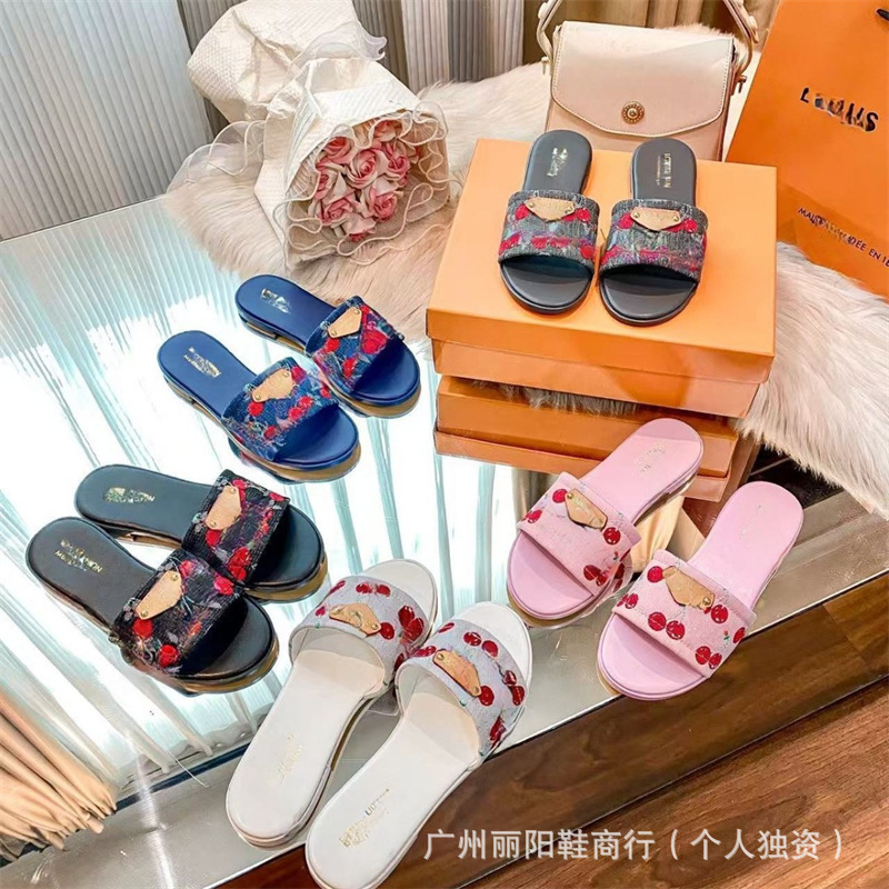 2025 Early Spring New Cherry Embroidered Denim Mules Flat High-Heeled Sandals for Outdoor Wear Retro Slip-On Shoes 2025 Early Spring New Cherry Embroidered Denim Mules Flat High-Heeled Sandals for Outdoor Wear Retro Slip-On Shoes