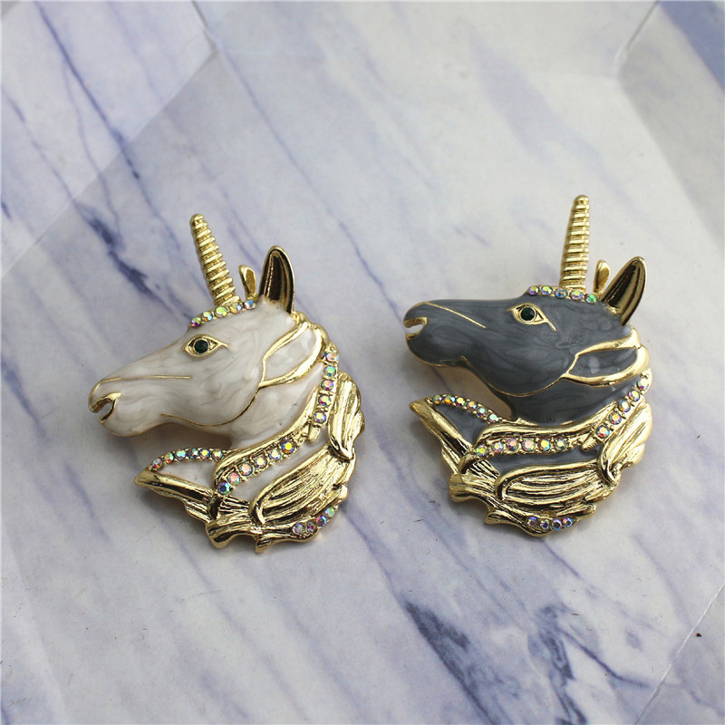 New Fashion Horsehead Kirin Diamond-encrusted Alloy Oil Dropping Unicorn Brooch Necklace Dual-use Accessories