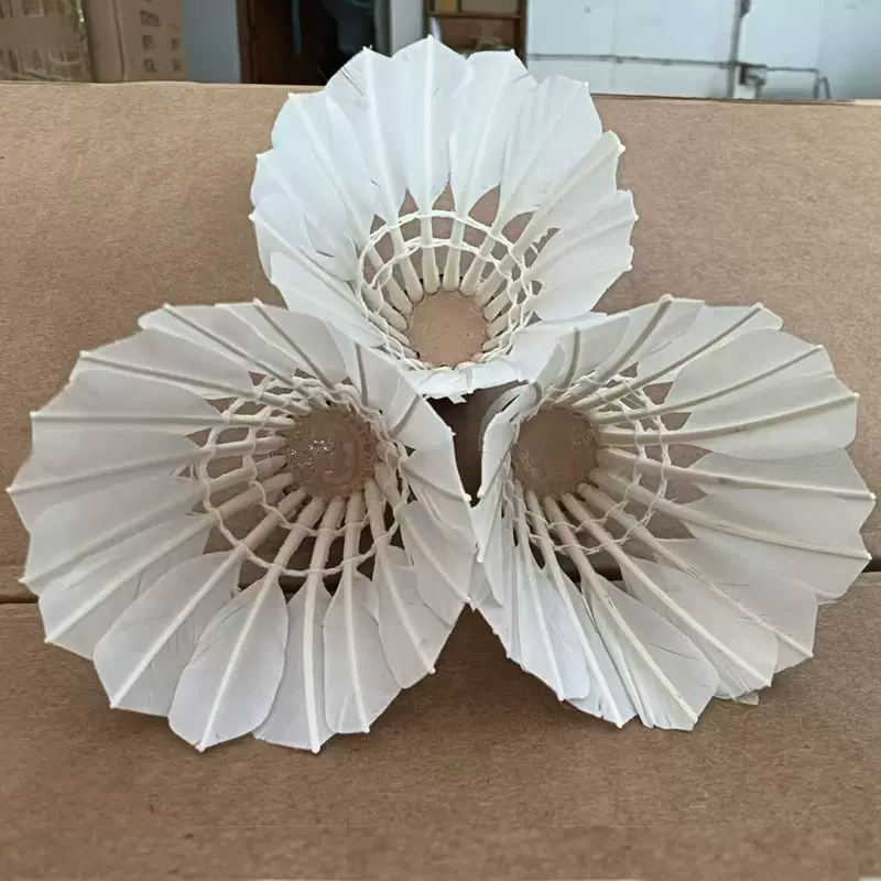 鹅毛12只装羽毛球复合软木台纤鹅毛球安徽无为厂家批发出口