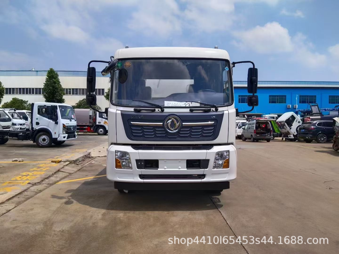 Direct Supply from the Manufacturer: Dongfeng Tianjin 15-Cubic-Meter Sprinkler Truck Manufacturer, 15-Ton Landscaping Irrigation Truck