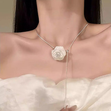 法式网玫瑰花抽拉项链女款2026年新款爆款百搭气质毛衣链颈链配饰