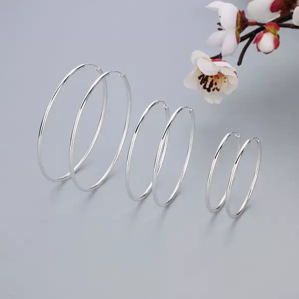 Copper-Plated Silver Glossy Hollow Earrings for Women, Korean Fashion Exaggerated Large Circle Earrings, Unique Hoop Earrings Wholesale