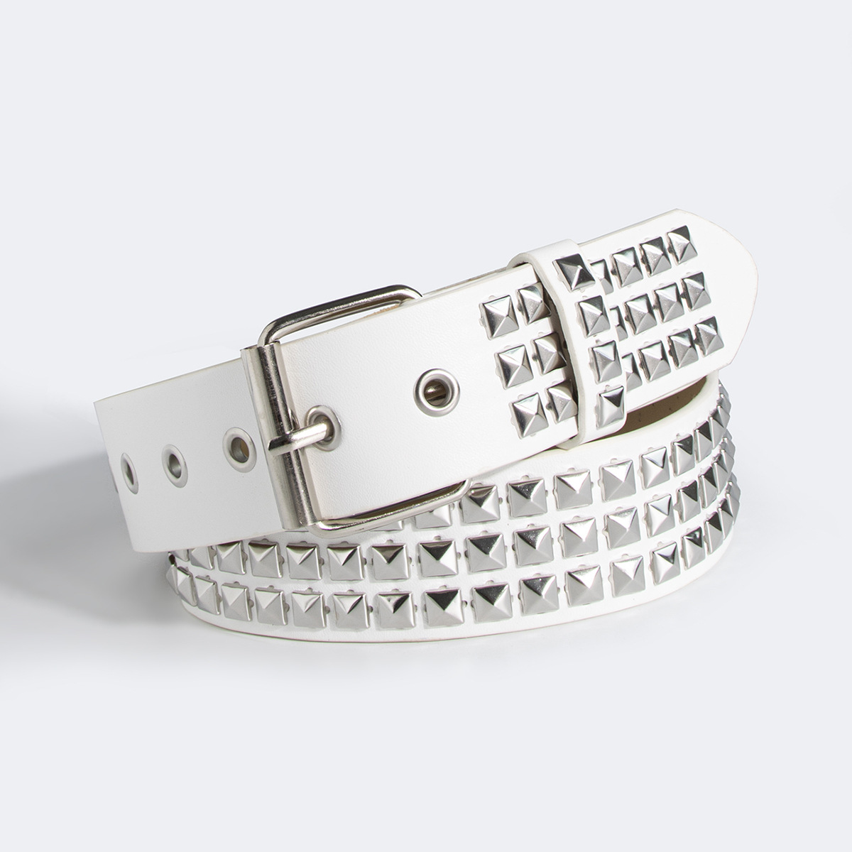 三排方钉白色3方图