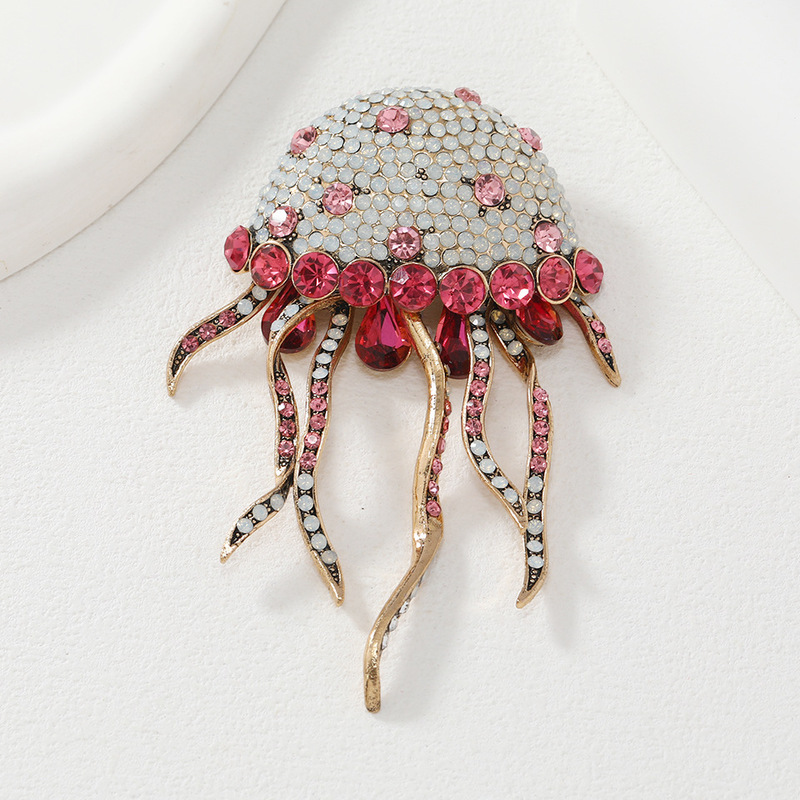 New Creative Tassel Full Diamond Jellyfish Brooch Cute Ladies Winter Sweater Pin Corsage Accessories Ready for Sale