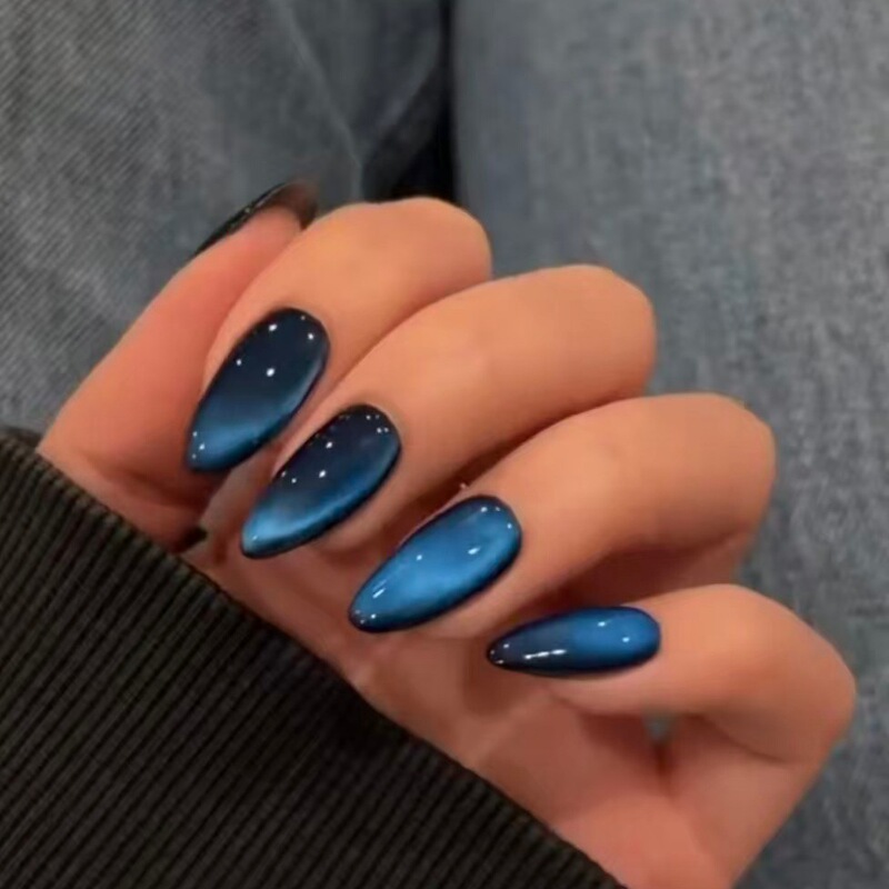 Advanced Blue Cat Eye Almond Type Wearable Nail Goddess Cat Eye Nail Patch 24 Pieces Pure Blue Cat Eye Manicure