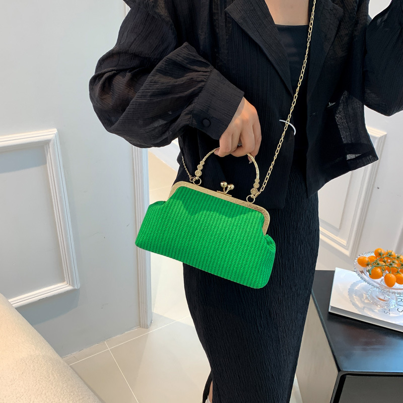 Chanel estilo cadena de metal bloqueo bolso de noche elegante moda perla Shell bolsa francés nicho bolso para las mujeres