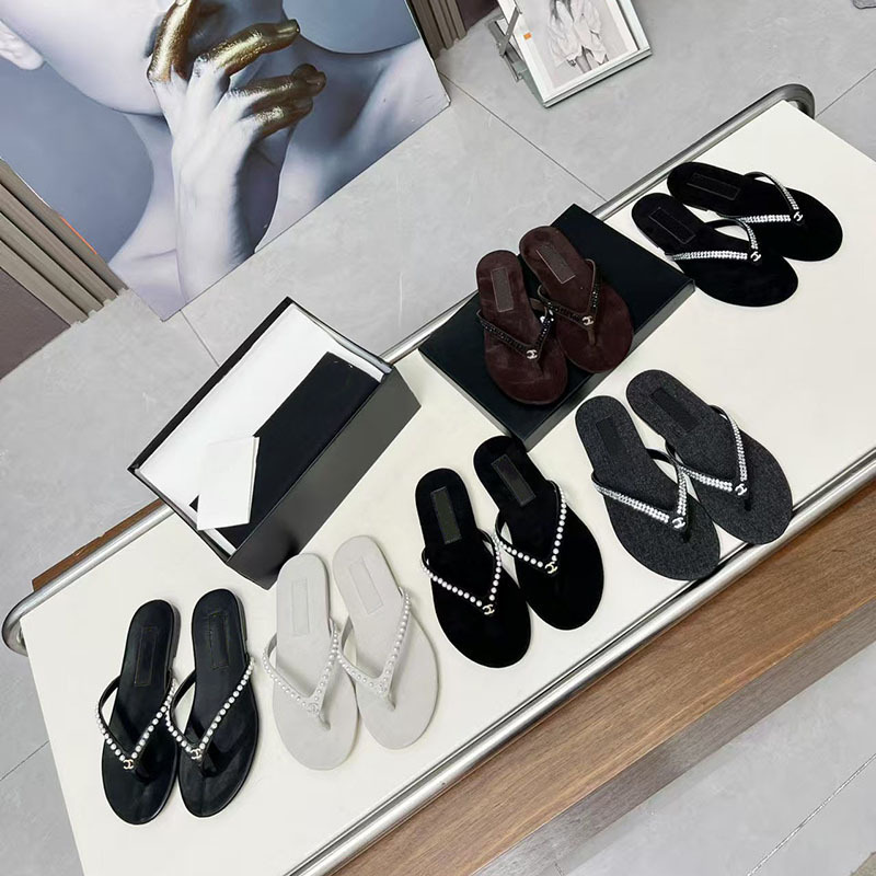 High-Quality Products Made in Guangdong ~ Xiaoxiang's Super Comfortable Fashionable Genuine Leather Goatskin Flip-Flops, Pearl Rhinestone Sandals