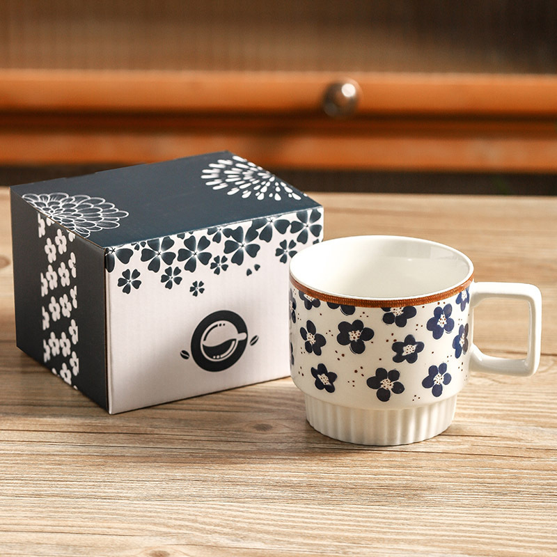 Tazas de agua de porcelana vintage de estilo japonés de nicho, tazas de cerámica plegables, tazas de café de alto valor, tazas de desayuno, regalo de mano