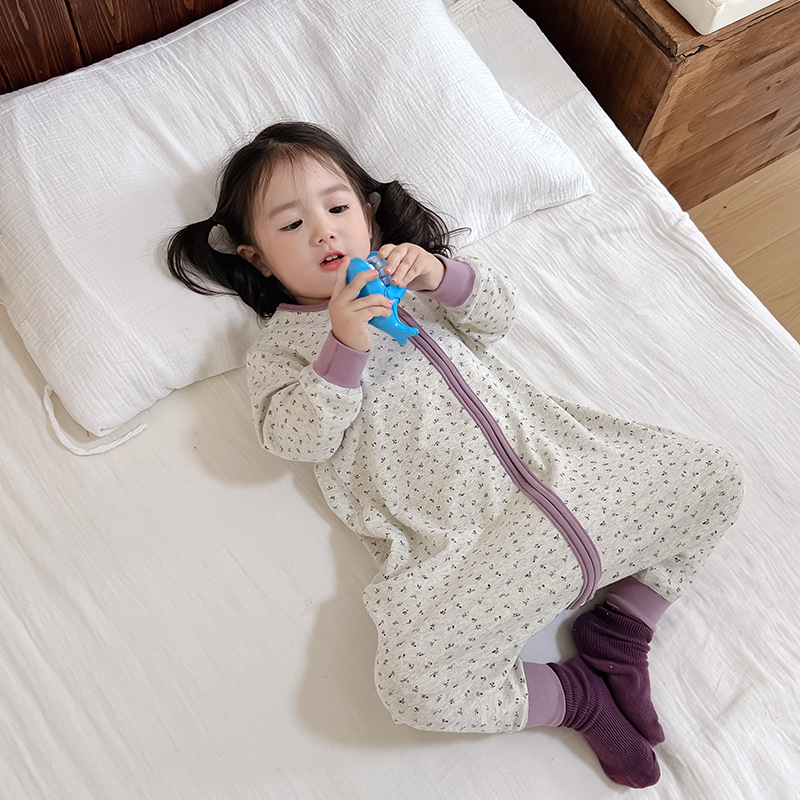 미색 바탕에 작은 보라색 꽃무늬 - 기모 침낭 / 80 야드 (권장 높이 75 ~ 85cm)