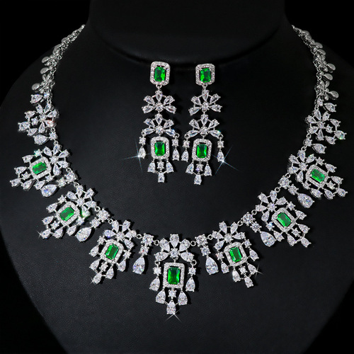 European and American fashion popular retro square zirconia necklace earrings wedding bride wedding dress evening gown model jewelry
