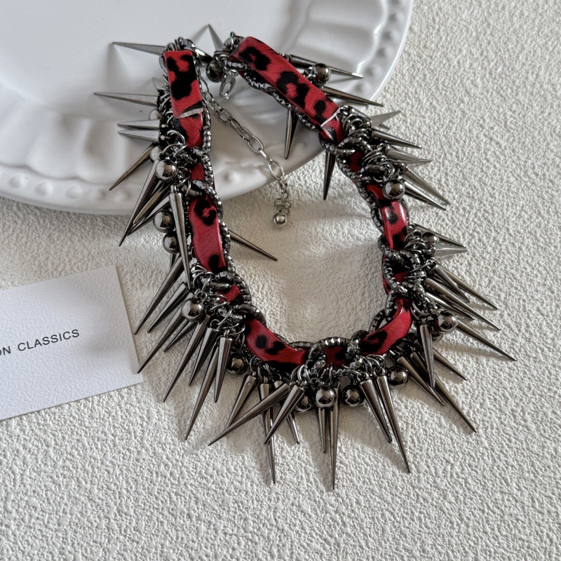 Irregular Pattern Gothic Vintage Style Irregular Alloy Chain-free Choker Wholesale