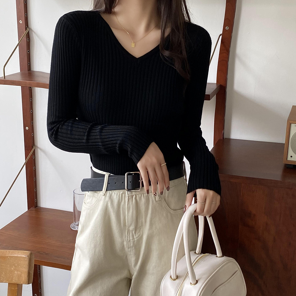 Long-Sleeved Pullover V-Neck Knit Top NSFYF85652