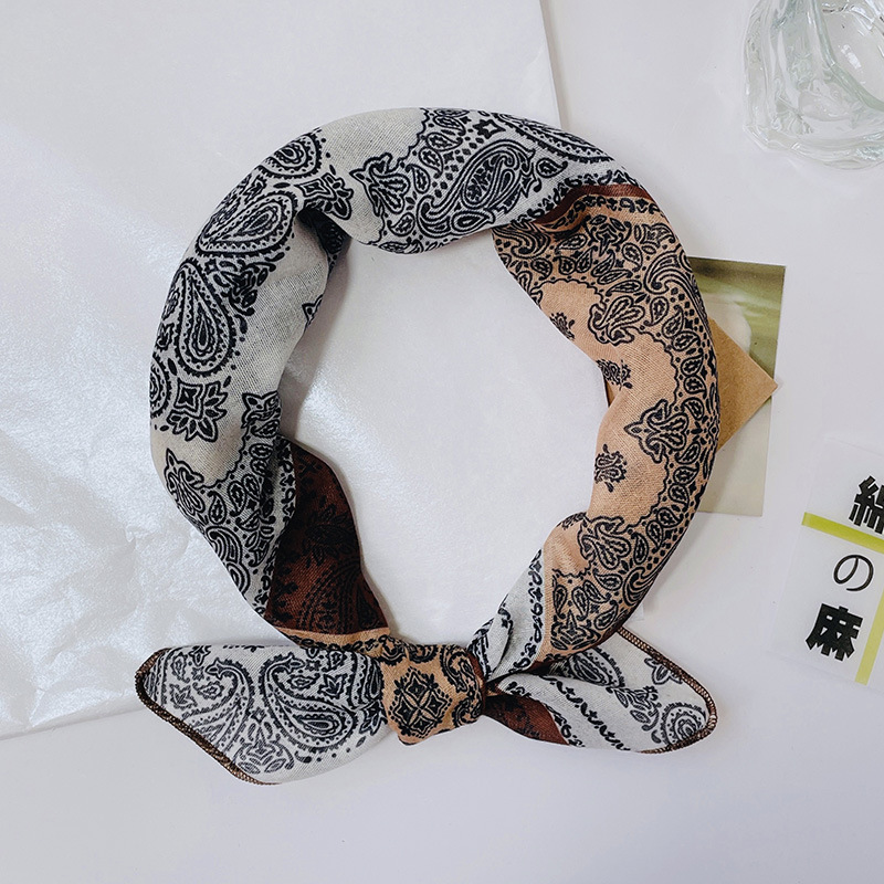 Pañuelo pequeño cuadrado de algodón y lino con estampado de flor de cachemira, estilo nuevo otoño-invierno 2026, pañuelo de cuello pequeño transpirable y cálido para mujer, estilo artístico.