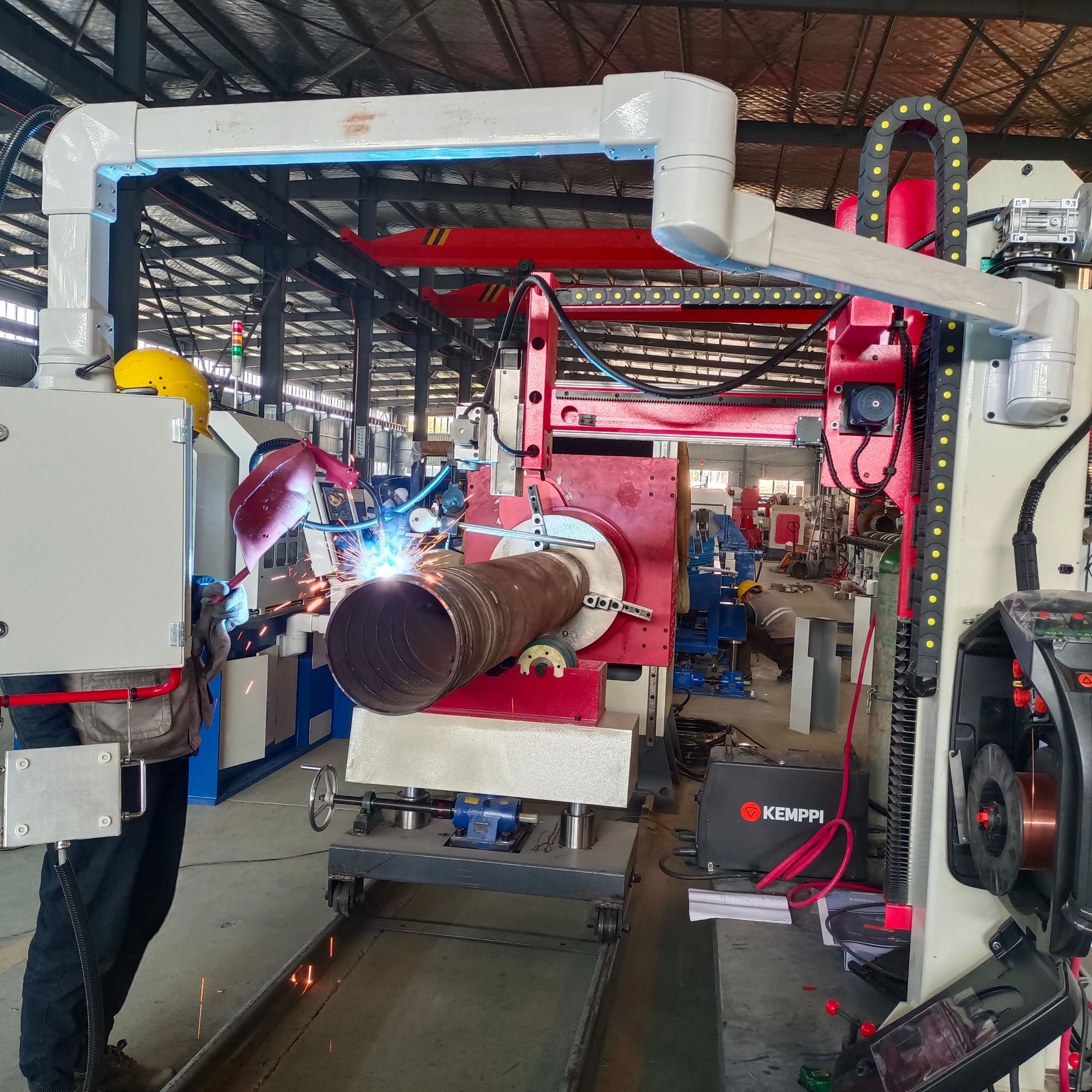 悬臂式自动焊接机  多道焊缝管段的焊接  气保焊