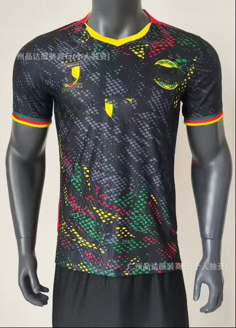 Camiseta de Uniforme de Fútbol Temporada 2526, Versión Jugador del Real Madrid, Edición Especial Selección Nacional, Versión Aficionado, La Liga