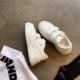 Cowhide version ~ grape mom with round head breathable leather sponge cake thick bottom hook and loop increased small white shoes women's board shoes