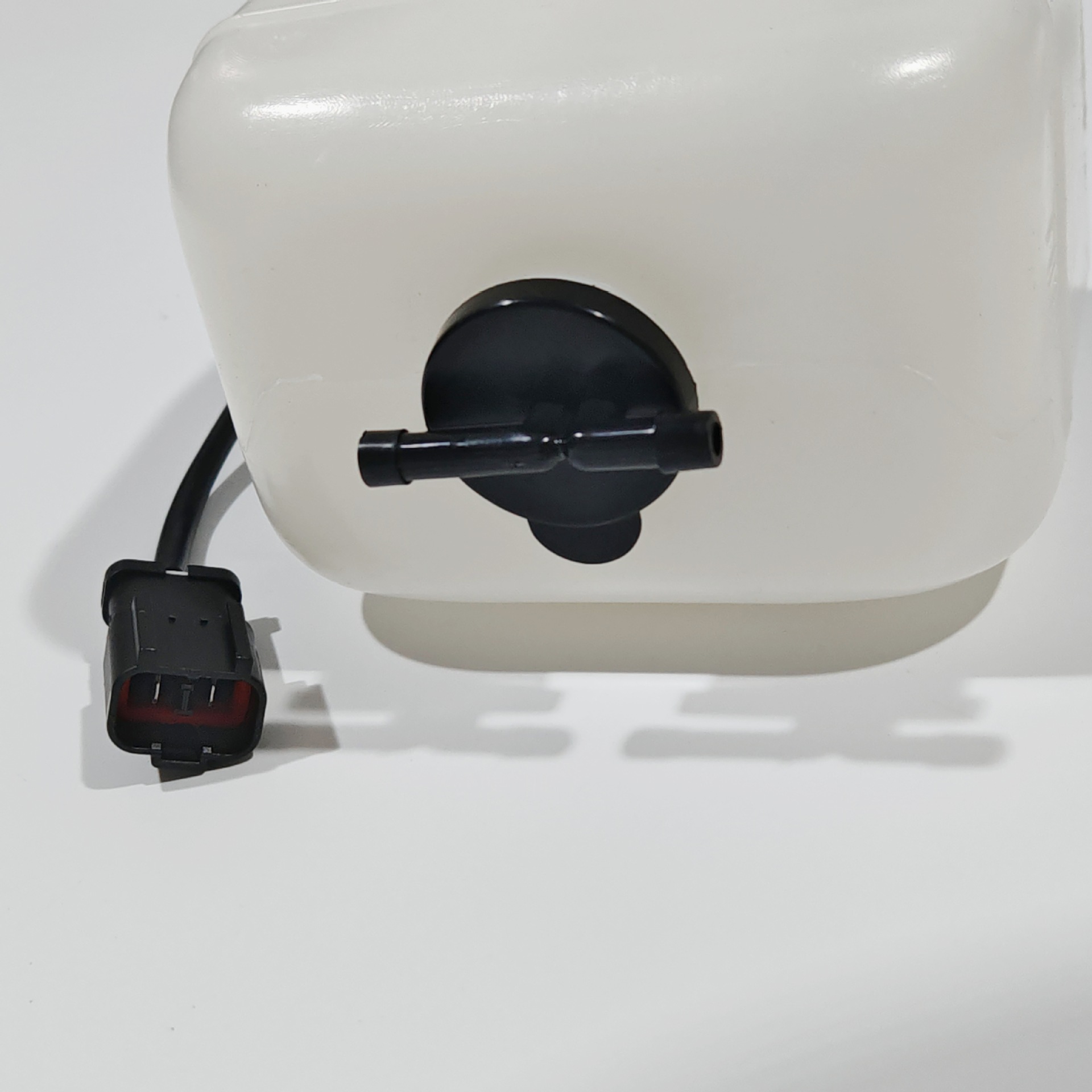 Suitable for Komatsu PC5/6 excavator auxiliary water tank and auxiliary water pot