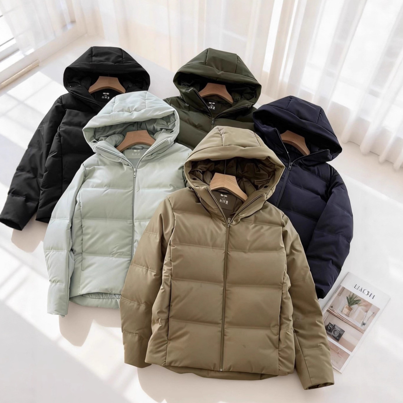 无缝锁温羽绒服男女防风防水轻量全天候连帽外套970077