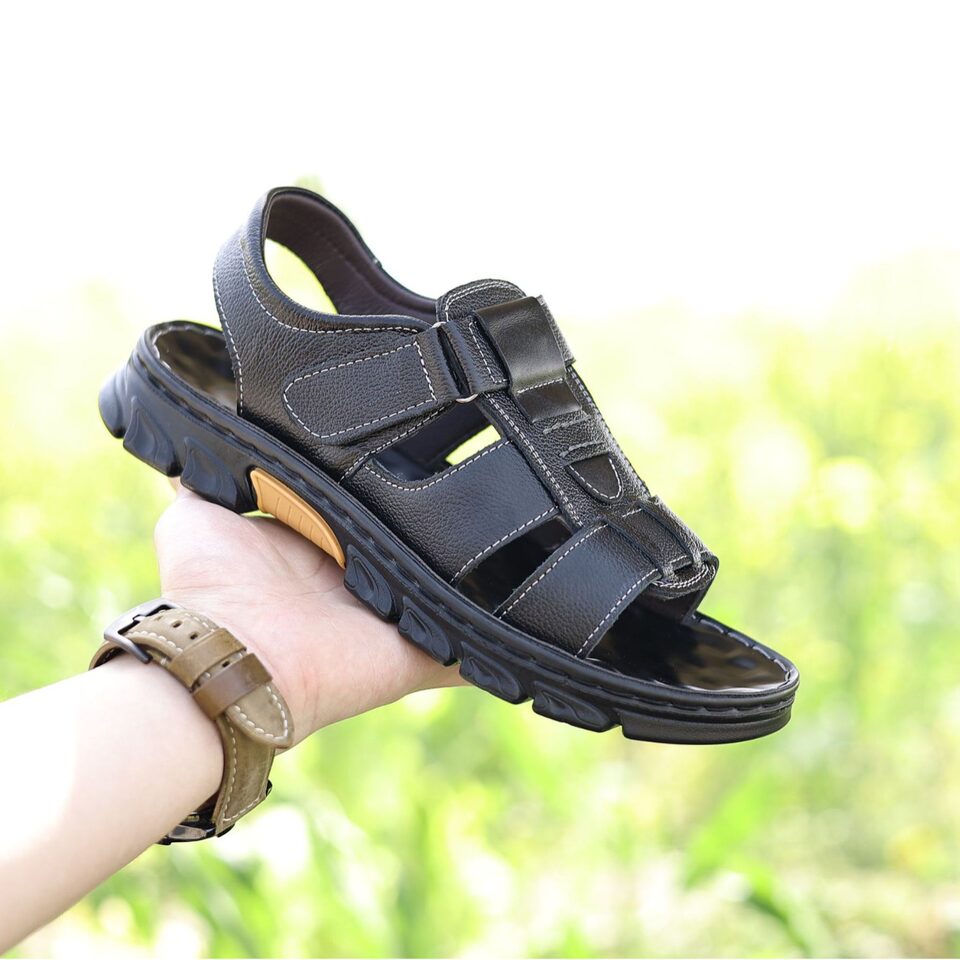 Dép sandal nam da bò hở ngón đi biển chống trượt — nâu, đen