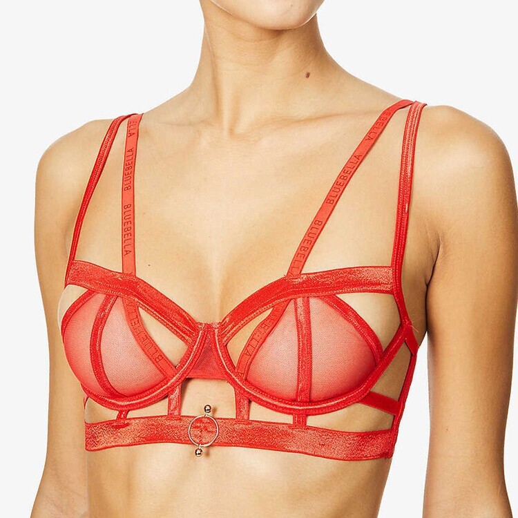 British Bella strapless sexy bra, anti-sagging, lift-up underwear, makes large breasts appear smaller, red French-style lingerie British Bella strapless sexy bra, anti-sagging, lift-up underwear, makes large breasts appear smaller, red French-style lingerie