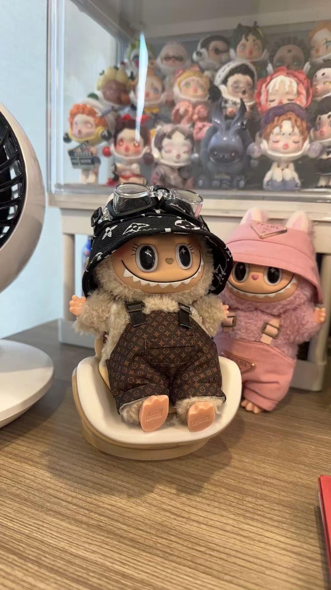 Labubu Adapts to Safety Seats, Aromatherapy Air-Conditioning Outlets, Cute Car Ornaments, Doll Accessories