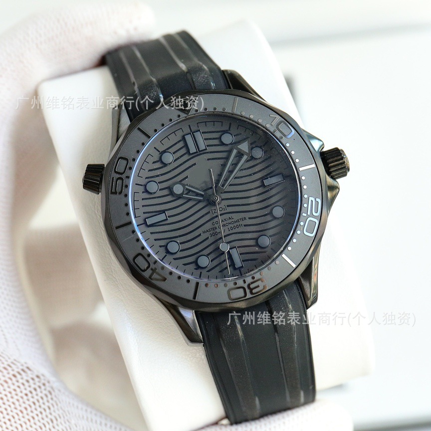 Black Samurai Watch Men's Seahorse 300 m Automatic Mechanical Watch Rubber Strap Luminous Waterproof Danni Road Watch