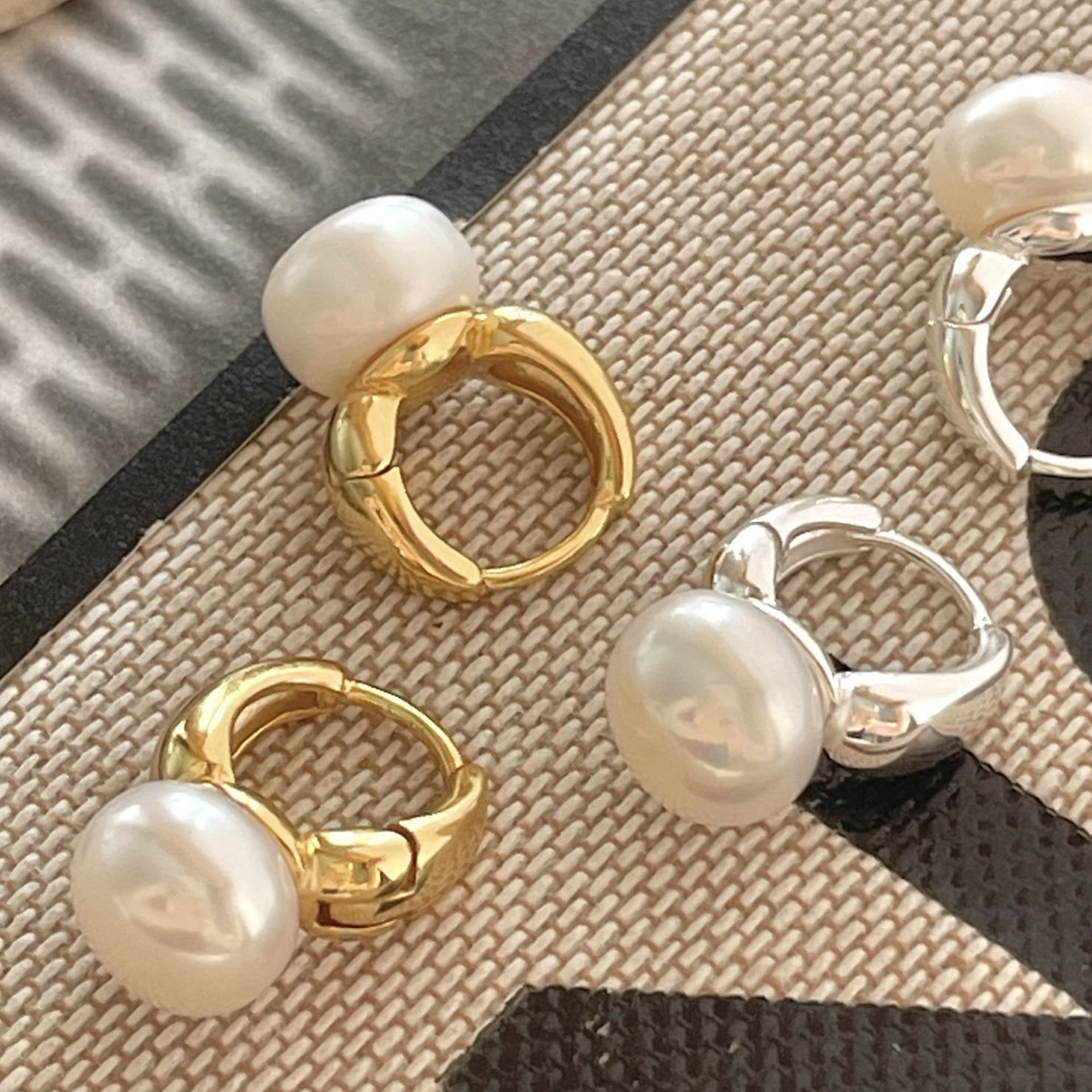 5g Weight 925 Sterling Silver Ear Needle Material 18K Gold Plated Plating Material Pearl Inlay Material Earrings Classification 1 Pair Quantity Daily Occasion 925 Sterling Silver Material Round Pattern All Seasons Season Women's Gender Inlay Design Simple Style Style 1 Pair 18K Gold Plated 925 Sterling Silver Pearl 925 Sterling Silver Earrings Round Earrings 17