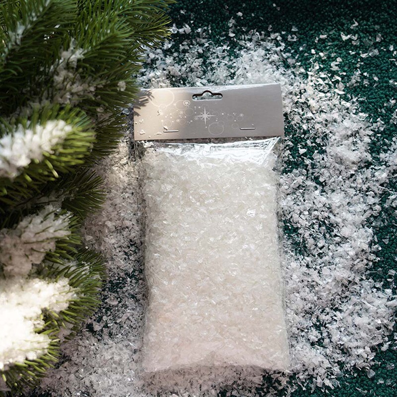 クリスマスの雪の粉の雪景色のシーンの配置はシミュレーションします。|undefined