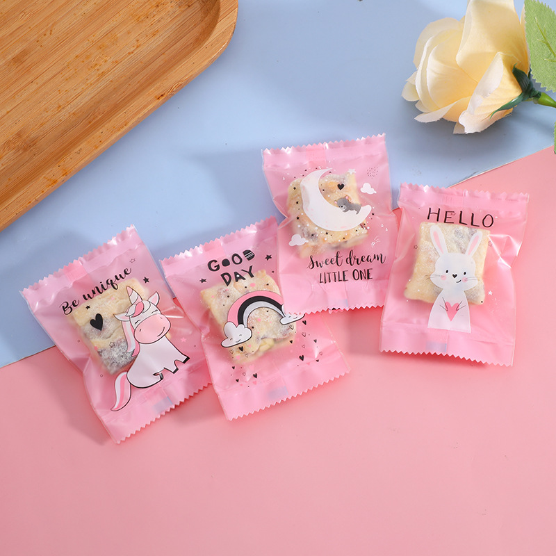 厂家直供可爱彩虹小兔印花款复合材料机封袋简约款小巧零食包装袋