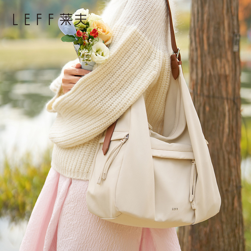 莱夫正品直发大容量单肩饺子包女新款牛津布男女简约户外运动包