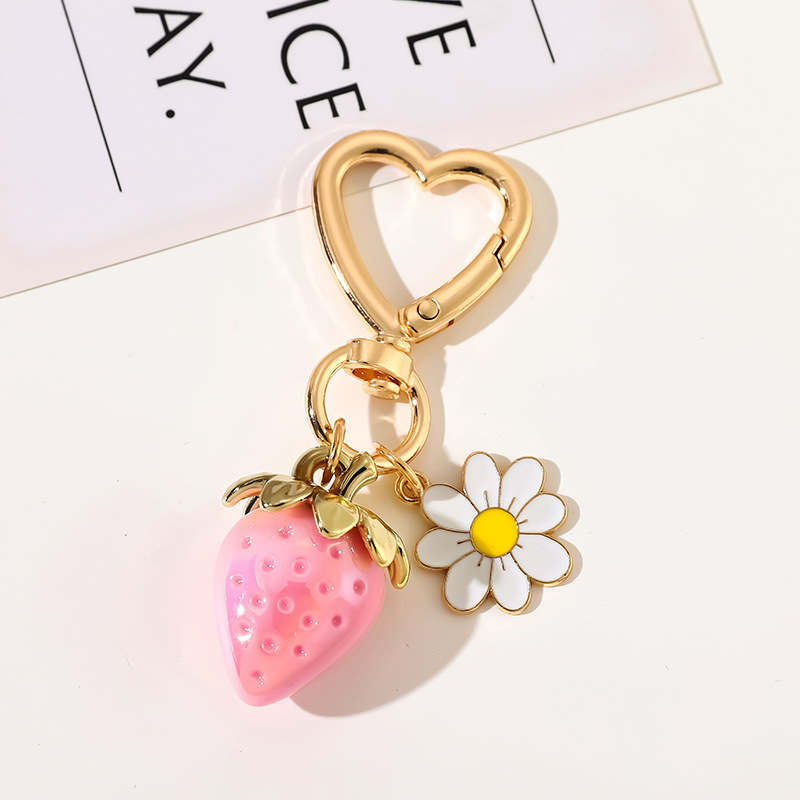 Personalidad encantadora corazón de niña dulce de fresa llavero en forma de corazón en línea popularidad femenina nueva bolso creativo llave joyería colgante image 13