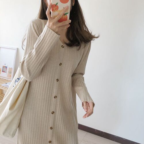 Knit Dress for Autumn with Elegant and Slimming Design, Base Layer Knit Dress, Medium to Long Length, Knee-Length Skirt