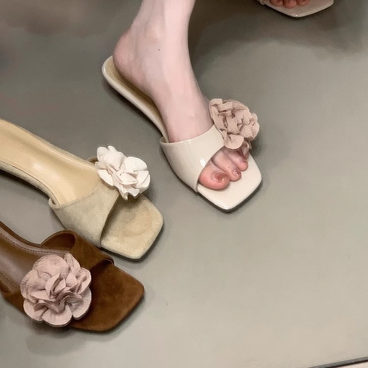 Good-Looking Version ~ French Style Square-Toe Simple Flower Sandals for Women to Wear in Summer Flats-Soled Square-Toe Slippers