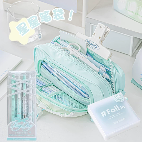 Ongreengrass (green) + ballet gel pen (green) + magnetic clip (white) + blush green note