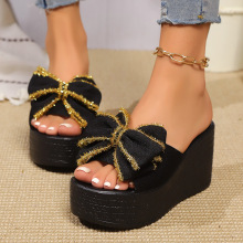 外贸厚底沙滩拖鞋2025夏季新款纯色蝴蝶结时尚坡跟圆头大码凉拖鞋