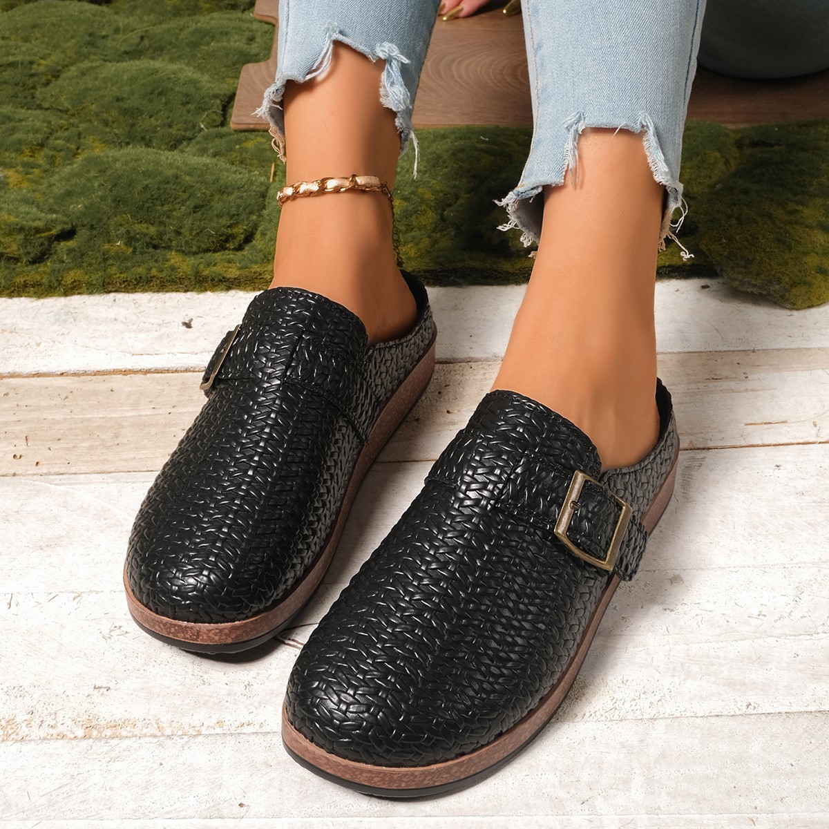 Summer Plus Size Retro Closed Toe Slippers For Women, Flat Low Heel, Wearable With Belt Buckle, Half Slippers_vogvips.com