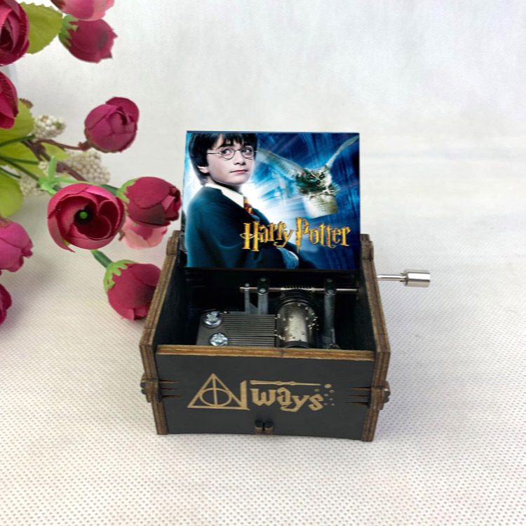 源工場ハリーポッターハイドウェイ手揺れ木製オルゴールミニオルゴールクリエイティブ誕生日プレゼント