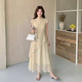 浅黄色新中式改良旗袍裙女2026夏季国风复古刺绣拼接假两件连衣裙