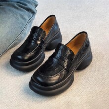 ��Ƥ��~���С���Ә���ЬŮ�ٴ��ɫ�͹�СƤЬһ�_�����߆�Ь��