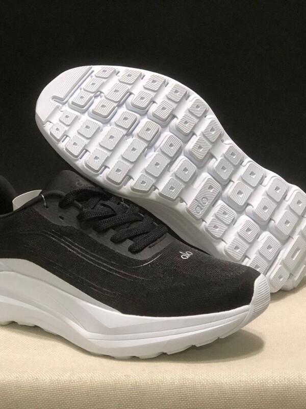 纯原 yoga Alo Runner 休闲跑步鞋 男女鞋 36-46码 带半码工厂店|undefined