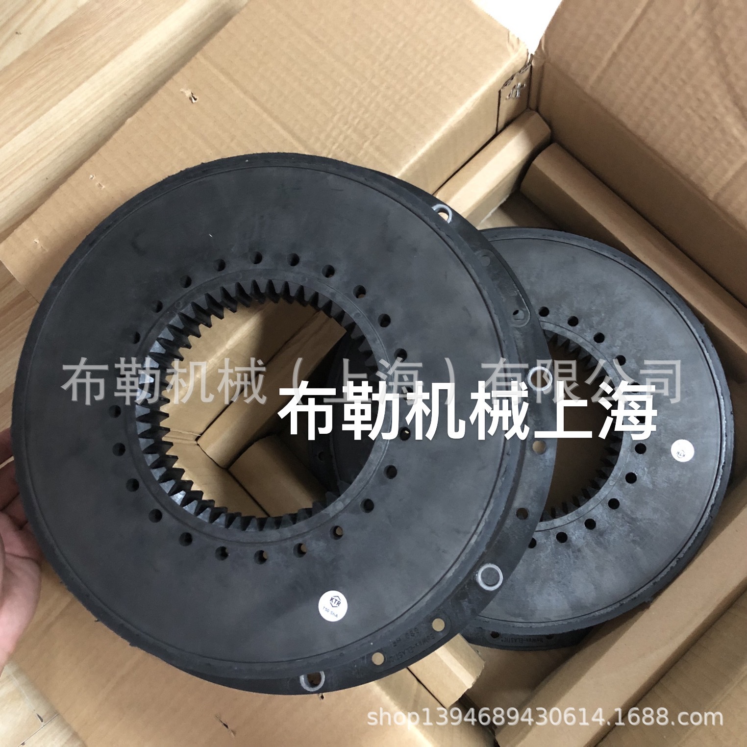 徐州摊铺机STR100C-6BoWex-ELASTIC42HE50SHA橡胶盘上海KTR联轴器