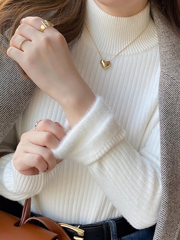 加绒加厚一体绒针织打底衫女秋冬洋气修身显瘦内搭白色半高领毛衣