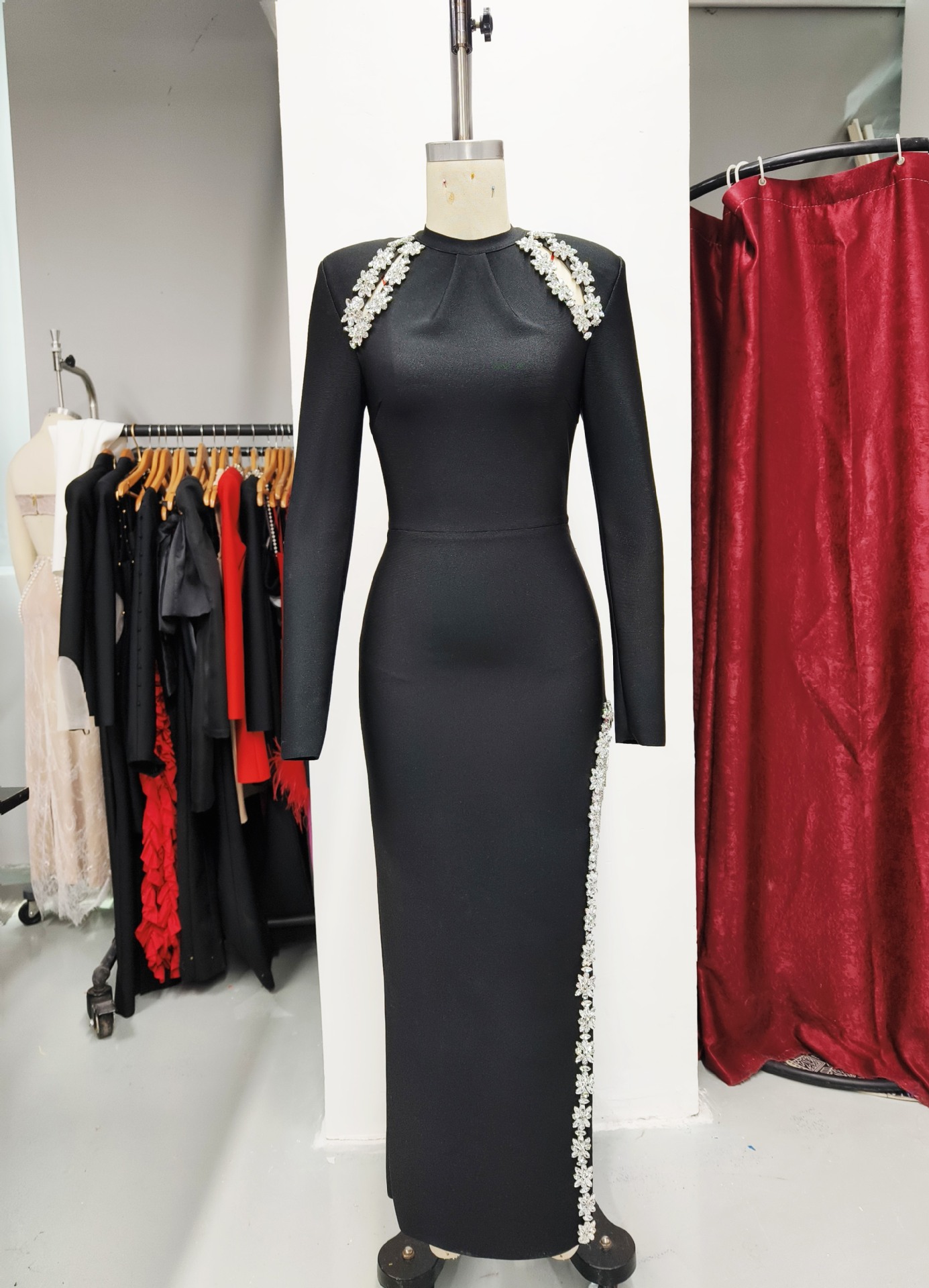 Estación independiente Ropa de mujer europea y americana, industria pesada, vestido de noche de diamantes con cuentas, sexy vestido de vendaje elástico de horquilla alta, delgado image 7