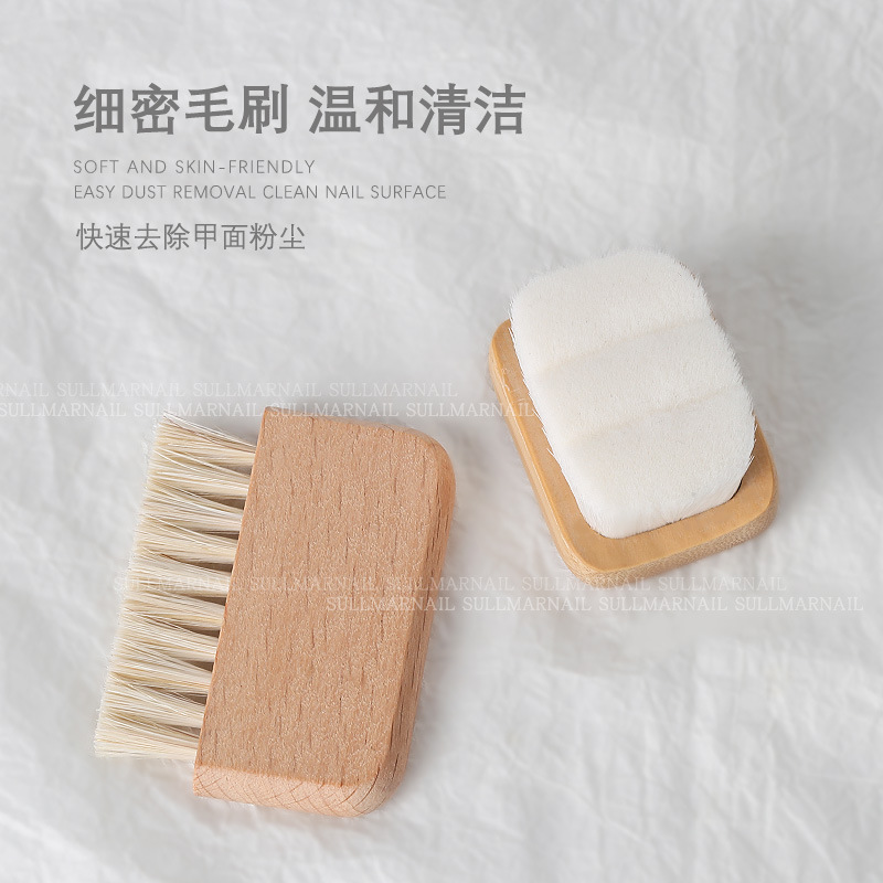 ネイルツールの短い柄の前置処理粉塵ブラシが毛を落とさずに爪のほこりをきれいにしてネイルサロン専用ブラシを磨きます。|undefined
